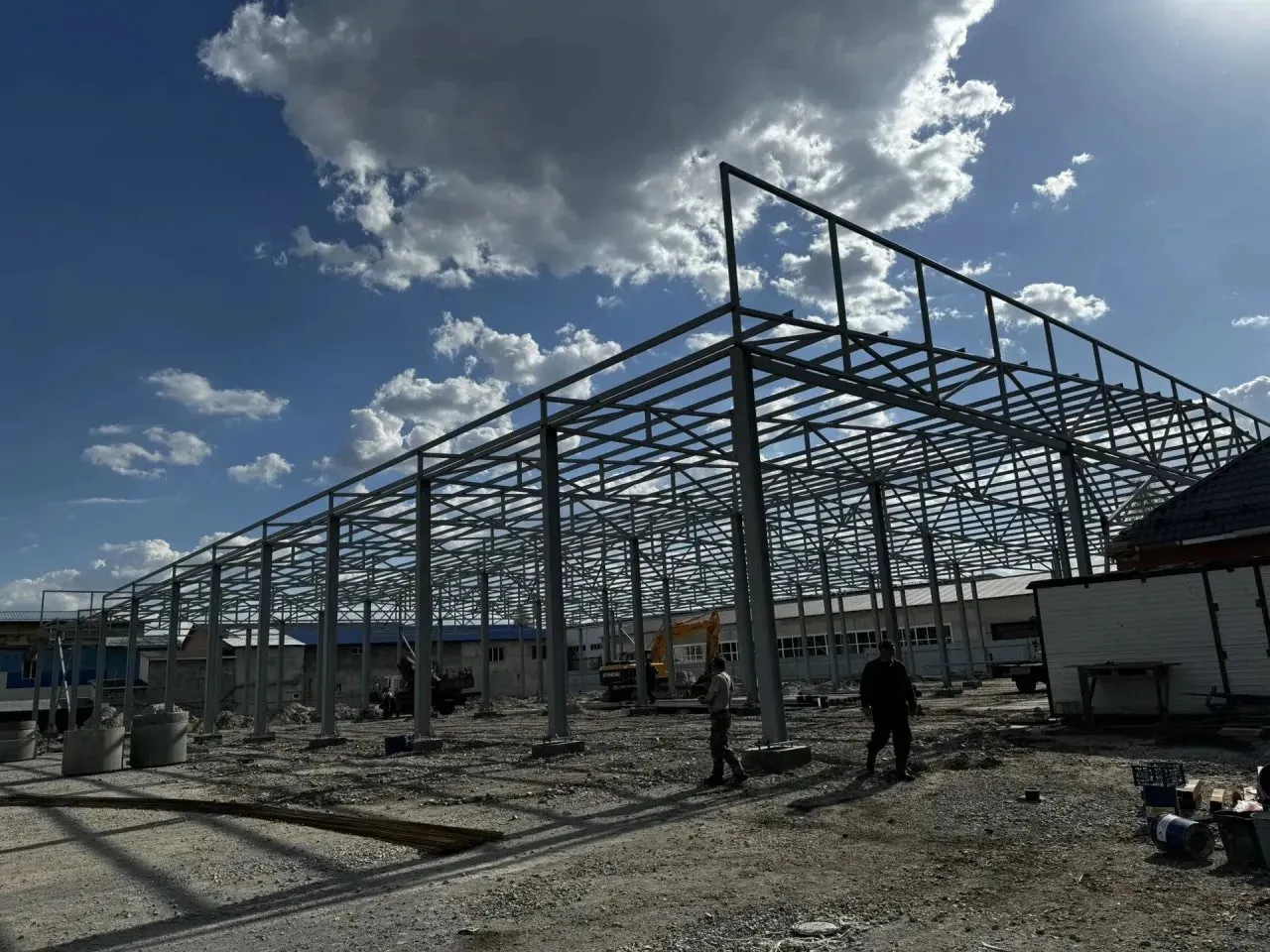 картинка для статьи:Торговый комплекс ул. Авторемонтная г .Тюмень